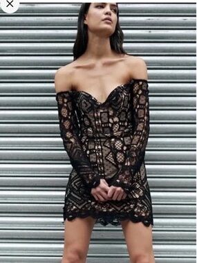 Bardot Zendaya Black Lace Off-Shoulder Mini Dress